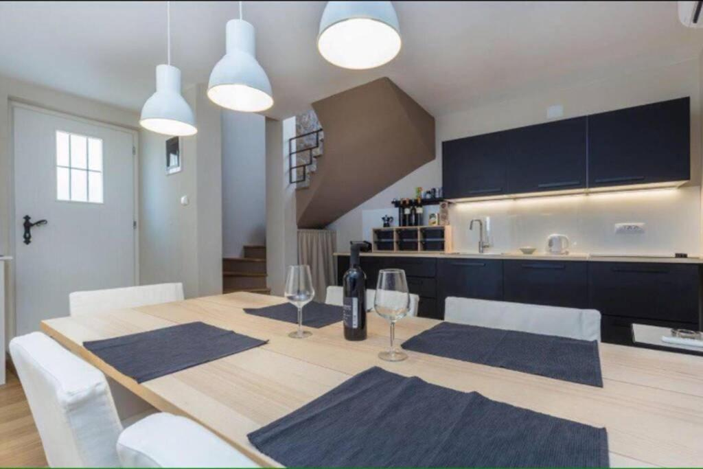 Апартаменты Sea View House Fontera Ровинь Экстерьер фото